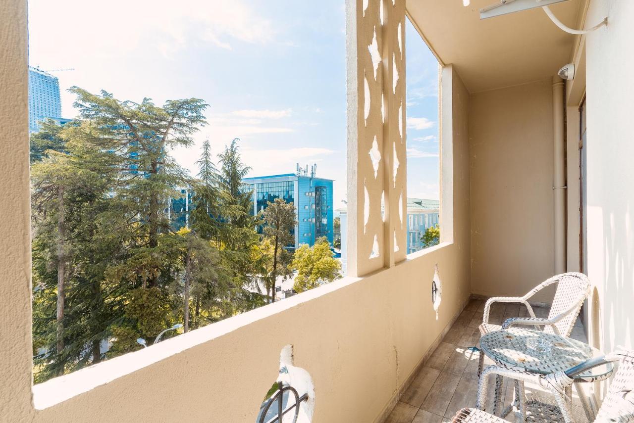 Nice Batumi Apartment エクステリア 写真