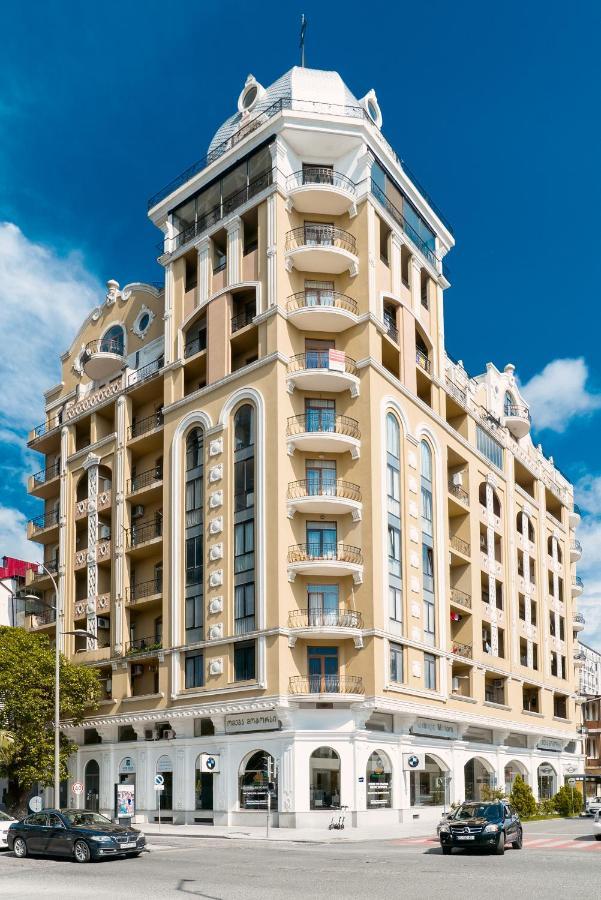 Nice Batumi Apartment エクステリア 写真